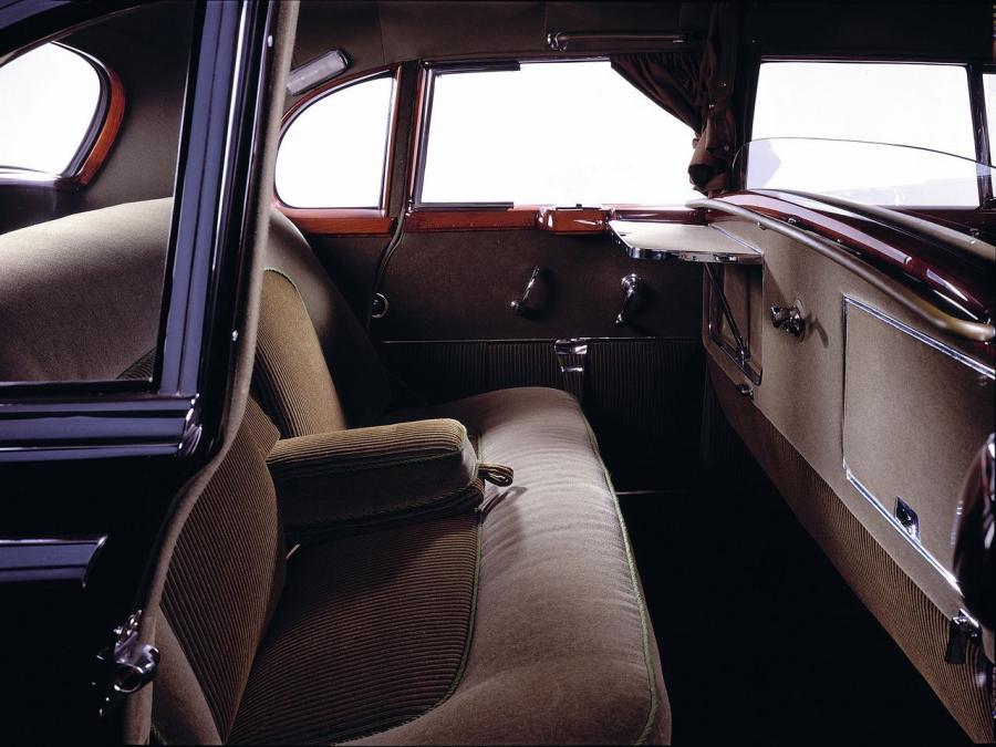  Mercedes-Benz 300 Limousine 1951 года  (фото 22 из 23)